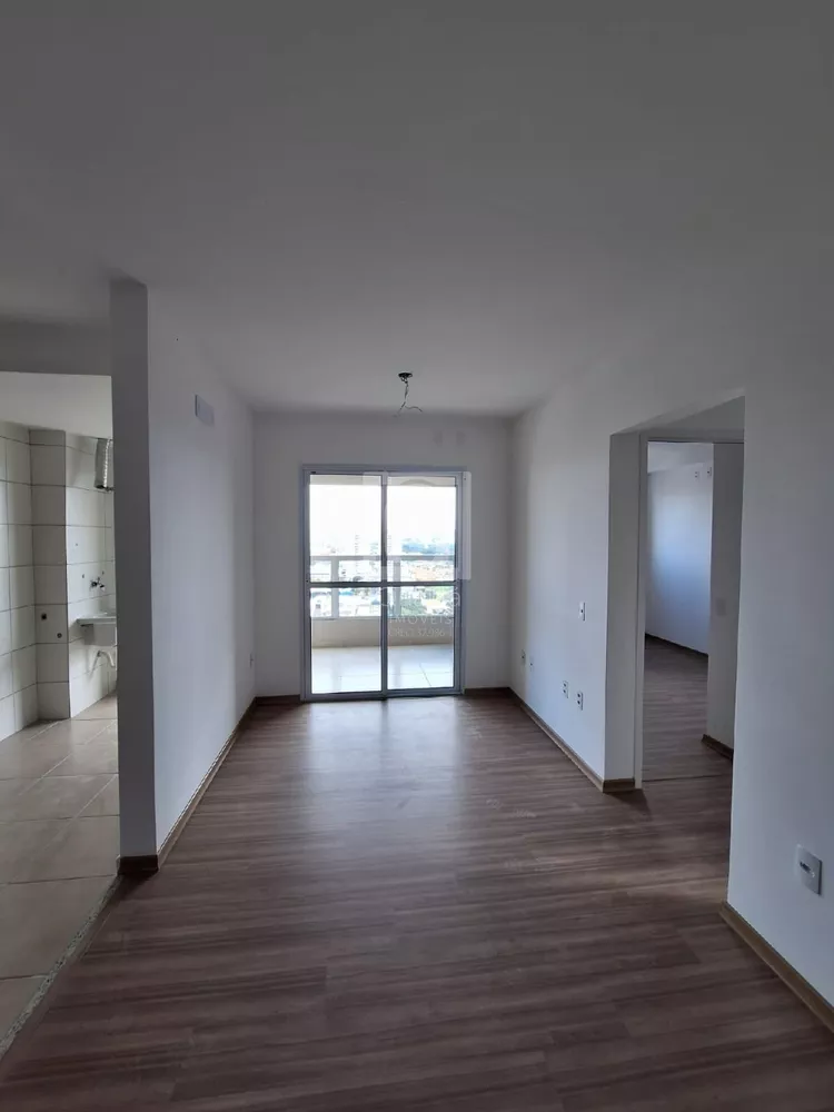 Apartamento à venda com 2 quartos, 62m² - Foto 3