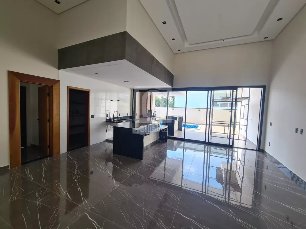 Casa de Condomínio à venda com 3 quartos, 225m² - Foto 4