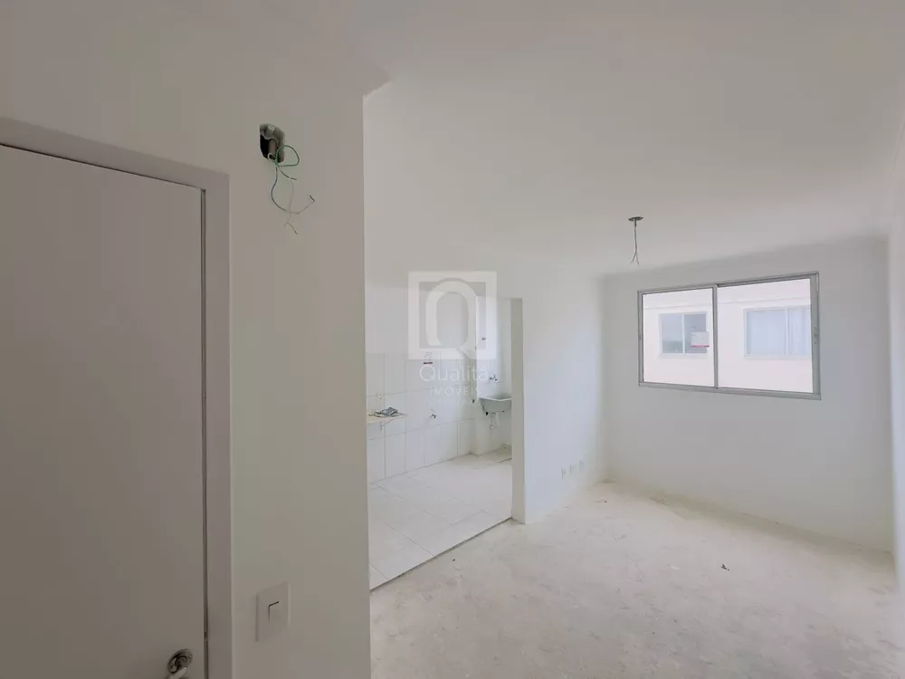 Apartamento à venda com 2 quartos, 45m² - Foto 1