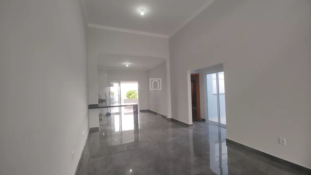 Casa de Condomínio à venda com 3 quartos, 208m² - Foto 1