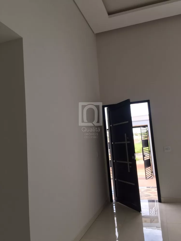 Casa à venda com 3 quartos, 250m² - Foto 2