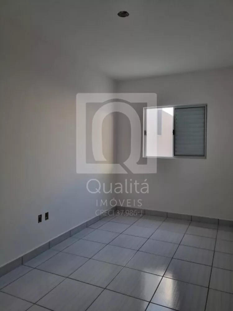 Casa à venda com 2 quartos, 49m² - Foto 2