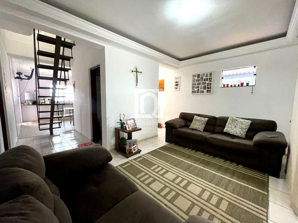 Sobrado à venda com 3 quartos, 360m² - Foto 2