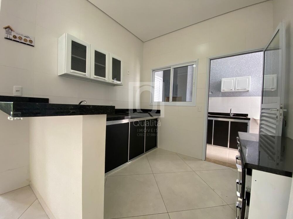 Casa de Condomínio à venda com 3 quartos, 200m² - Foto 3