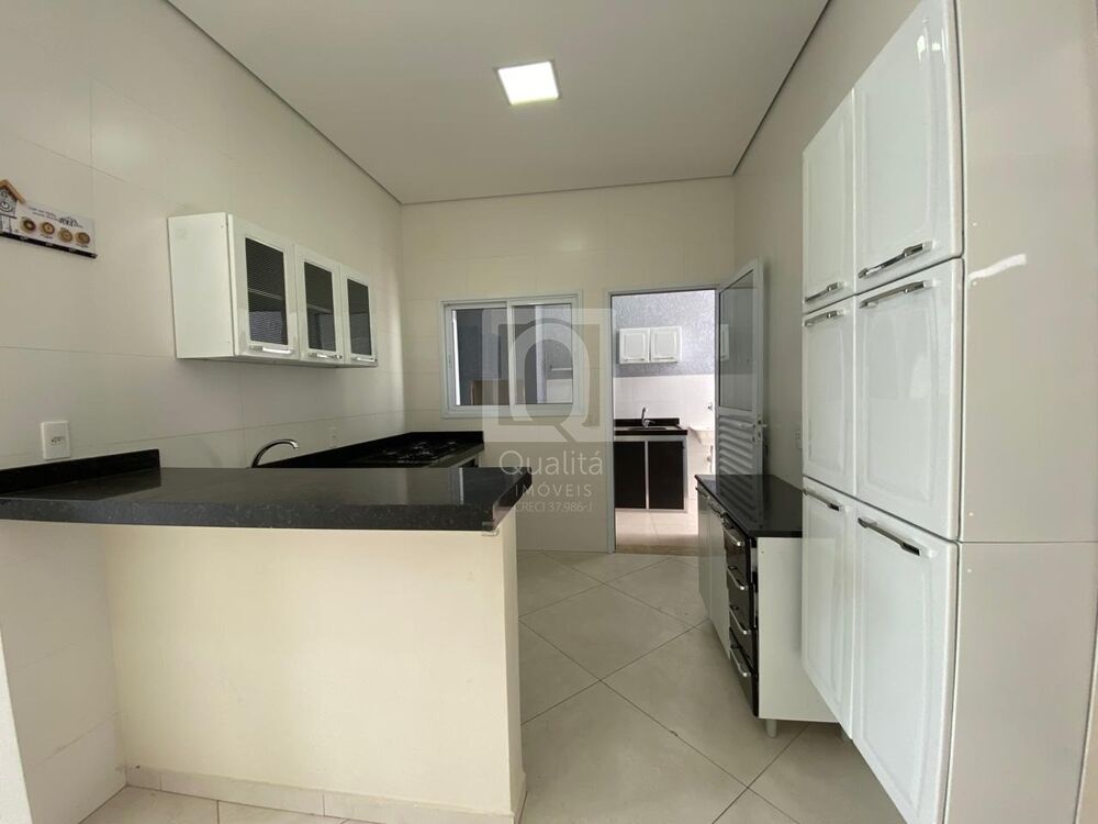 Casa de Condomínio à venda com 3 quartos, 200m² - Foto 4