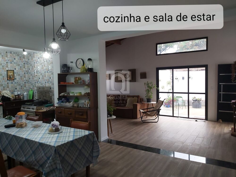 Casa à venda com 4 quartos, 176m² - Foto 3