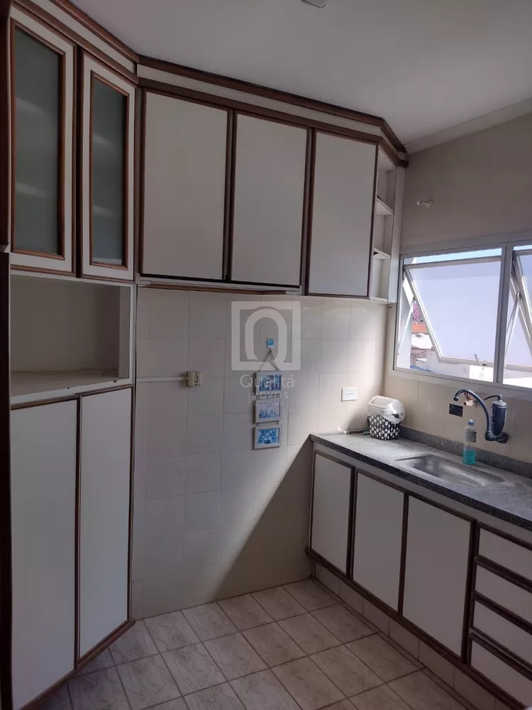 Apartamento à venda com 2 quartos, 65m² - Foto 3