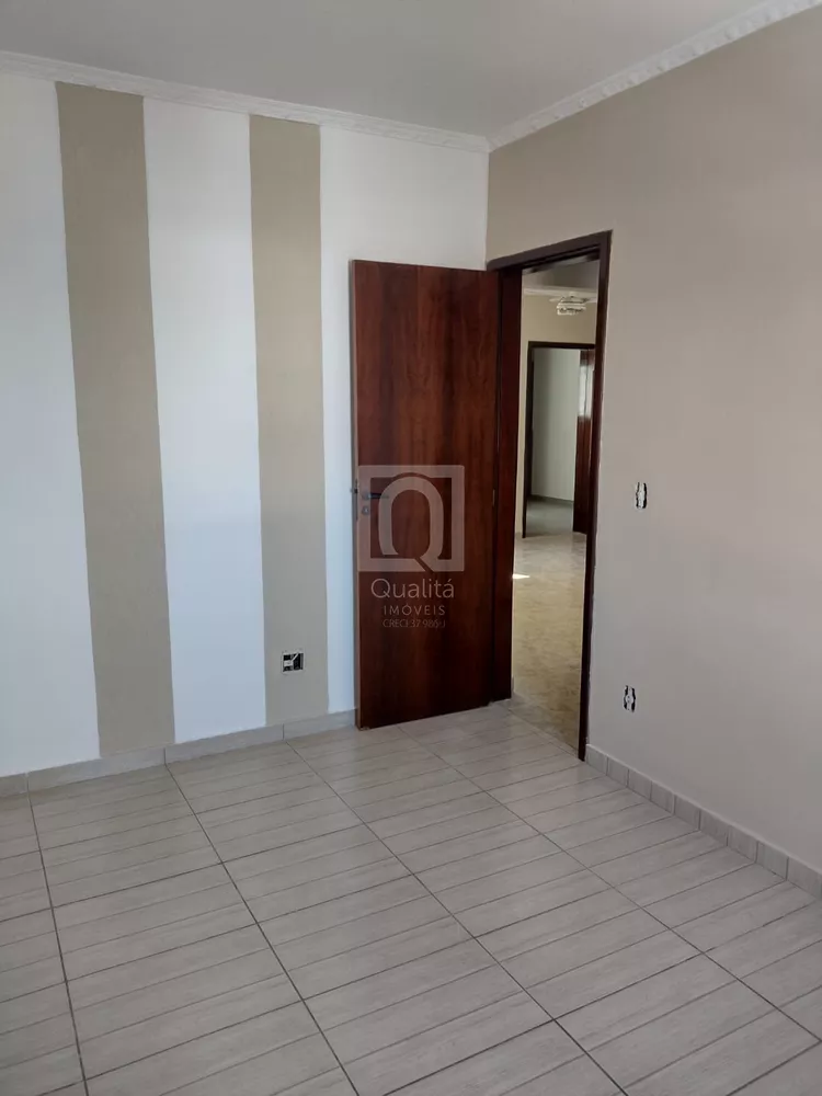 Apartamento à venda com 2 quartos, 65m² - Foto 4