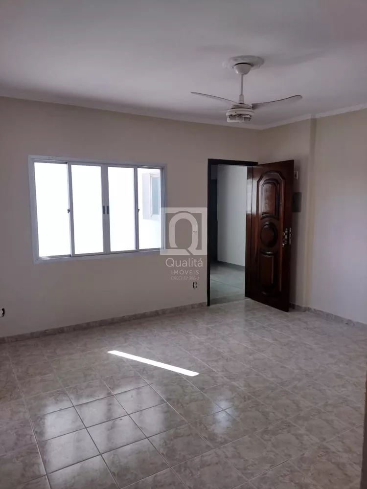 Apartamento à venda com 2 quartos, 65m² - Foto 1