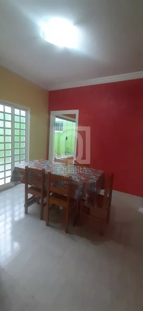 Casa à venda com 3 quartos, 250m² - Foto 4