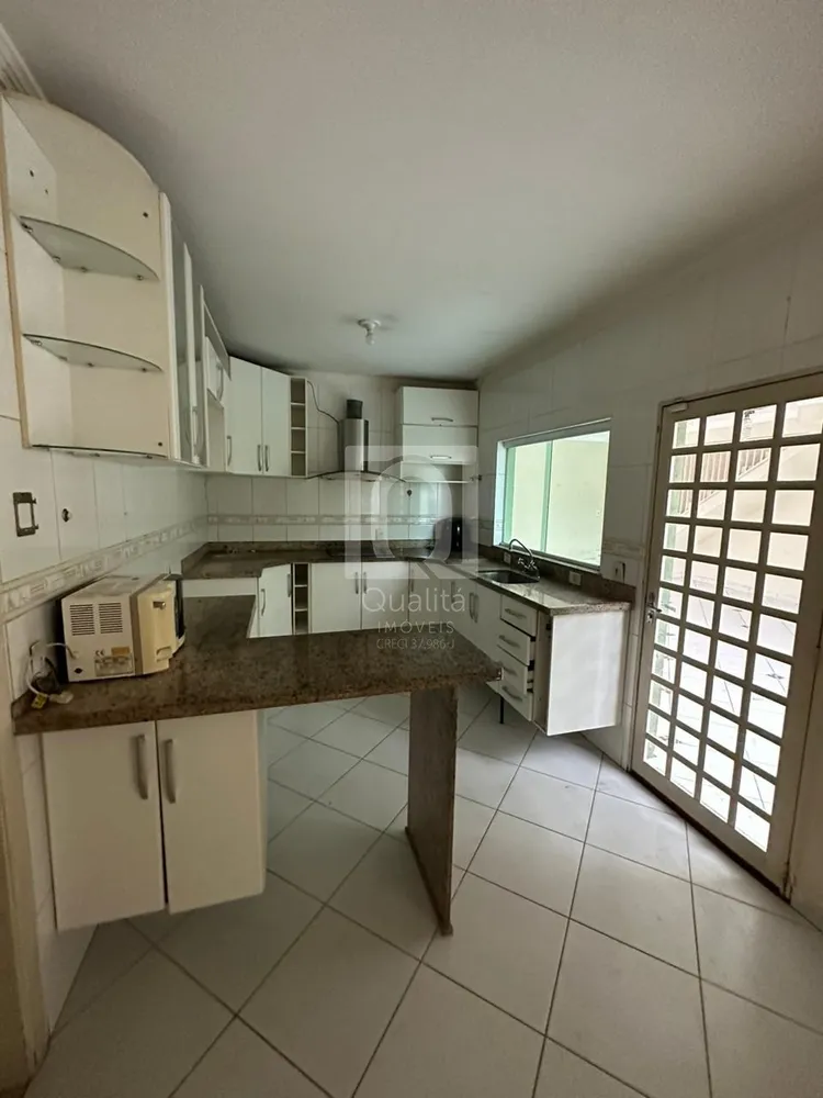 Sobrado, 3 quartos, 278 m² - Foto 1