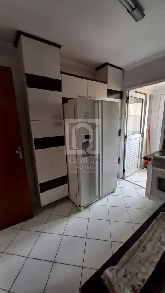 Apartamento à venda com 3 quartos, 130m² - Foto 4