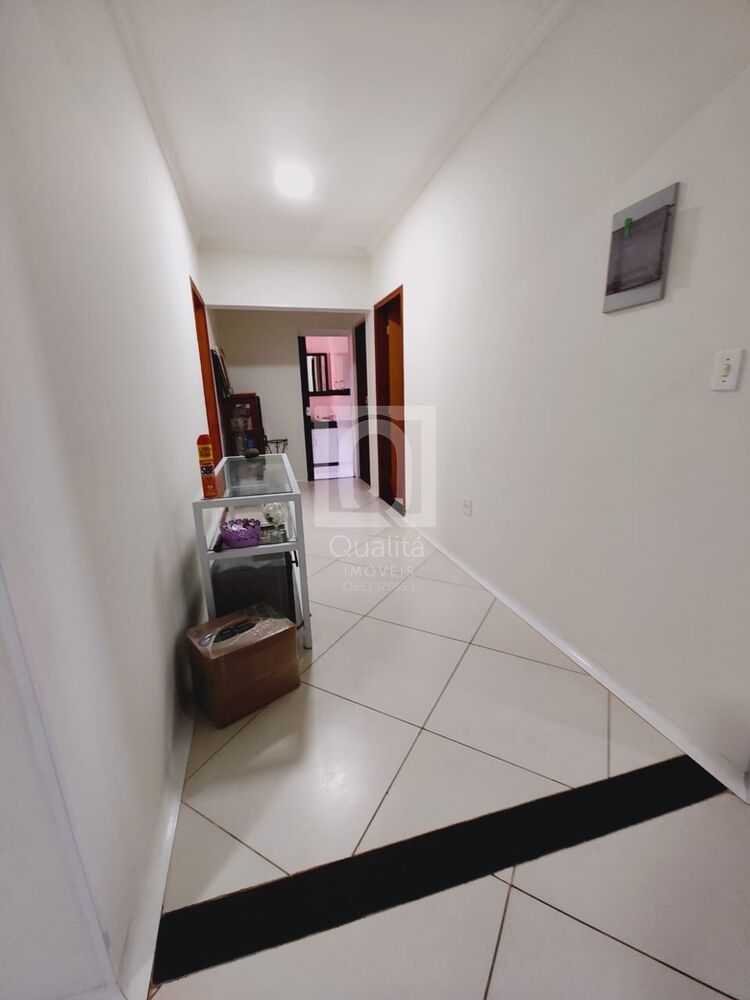 Chácara, 3 quartos, 4683 m² - Foto 2