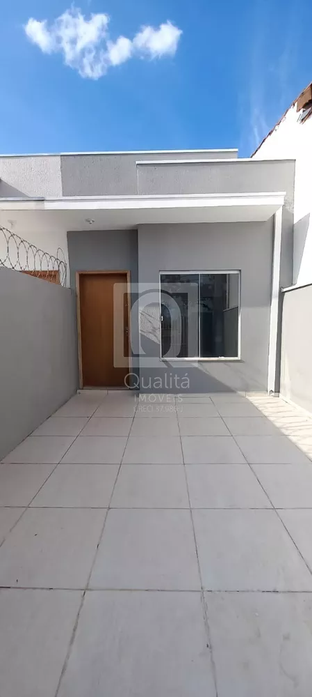 Casa à venda com 2 quartos, 51m² - Foto 2