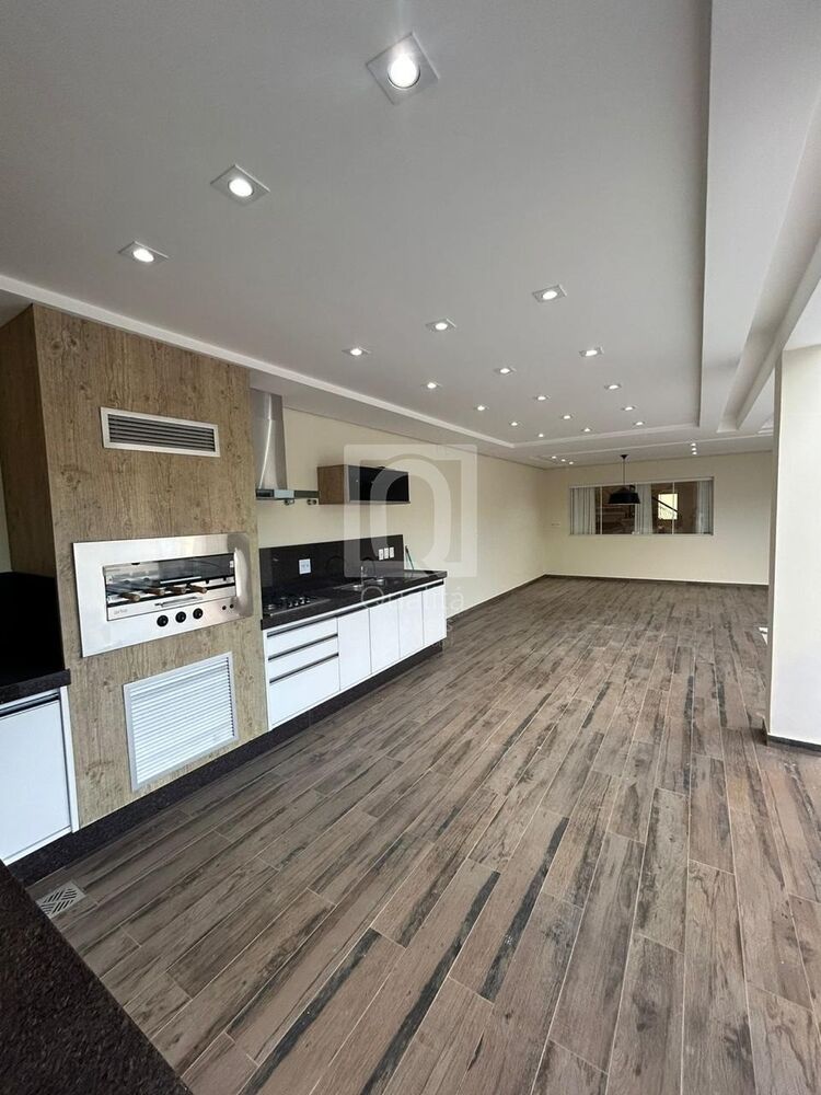 Casa de Condomínio à venda com 4 quartos, 360m² - Foto 1