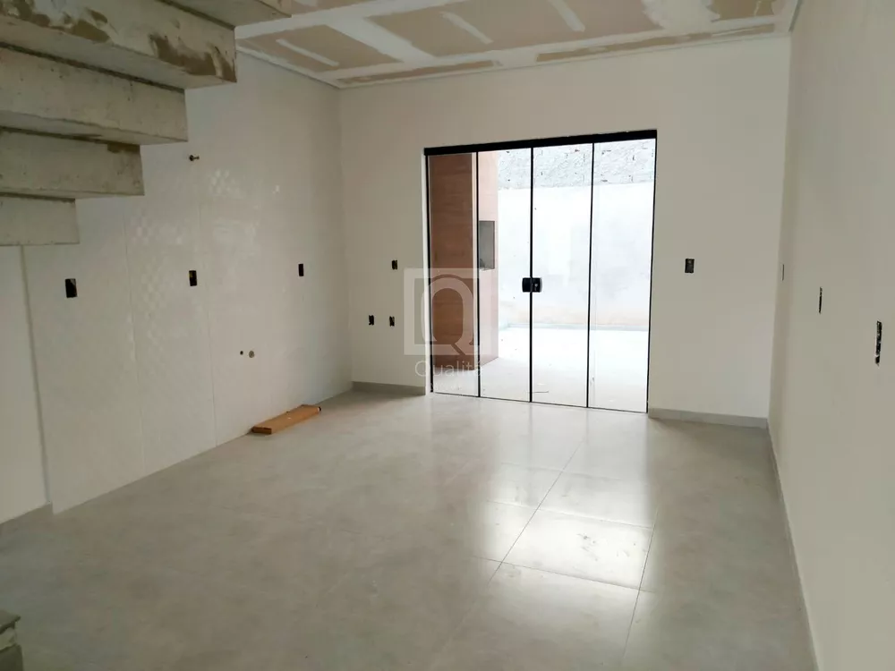 Sobrado à venda com 2 quartos, 100m² - Foto 4