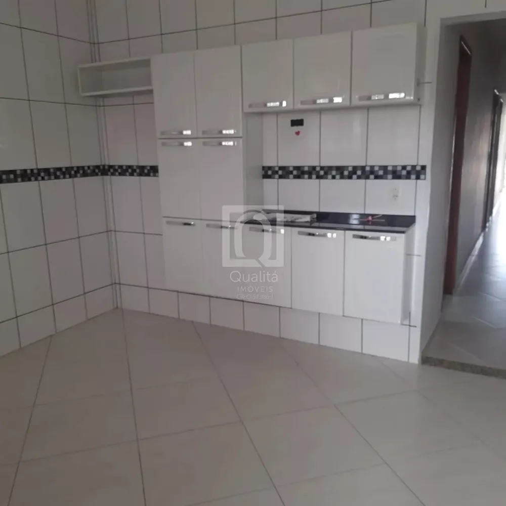 Casa à venda com 4 quartos, 172m² - Foto 4