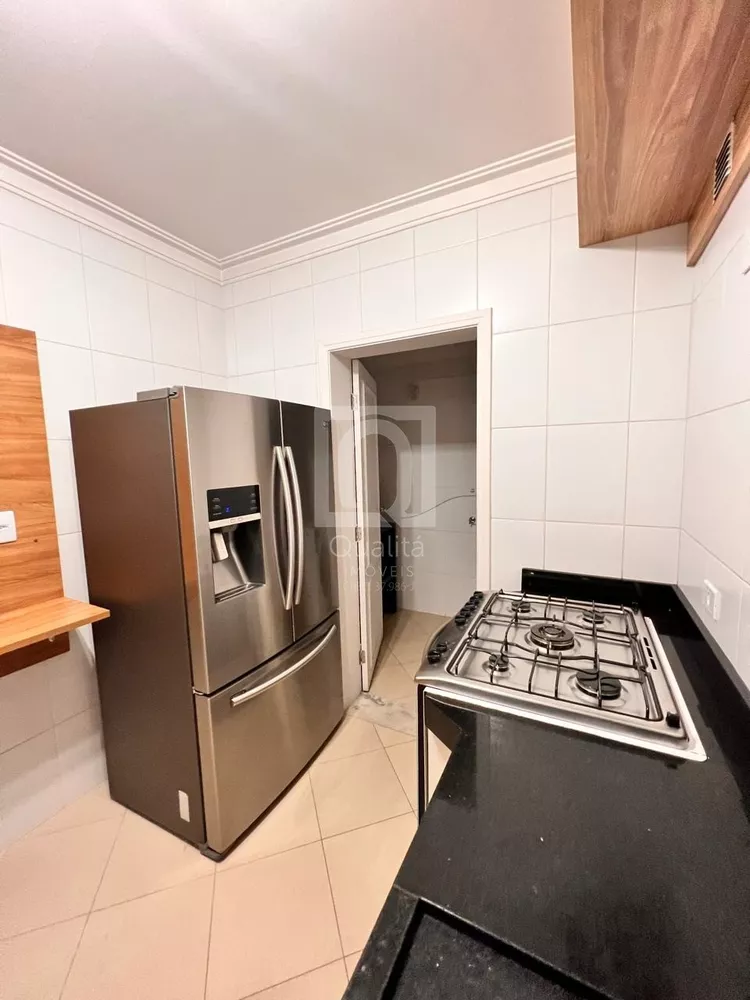 Apartamento à venda com 3 quartos, 200m² - Foto 7