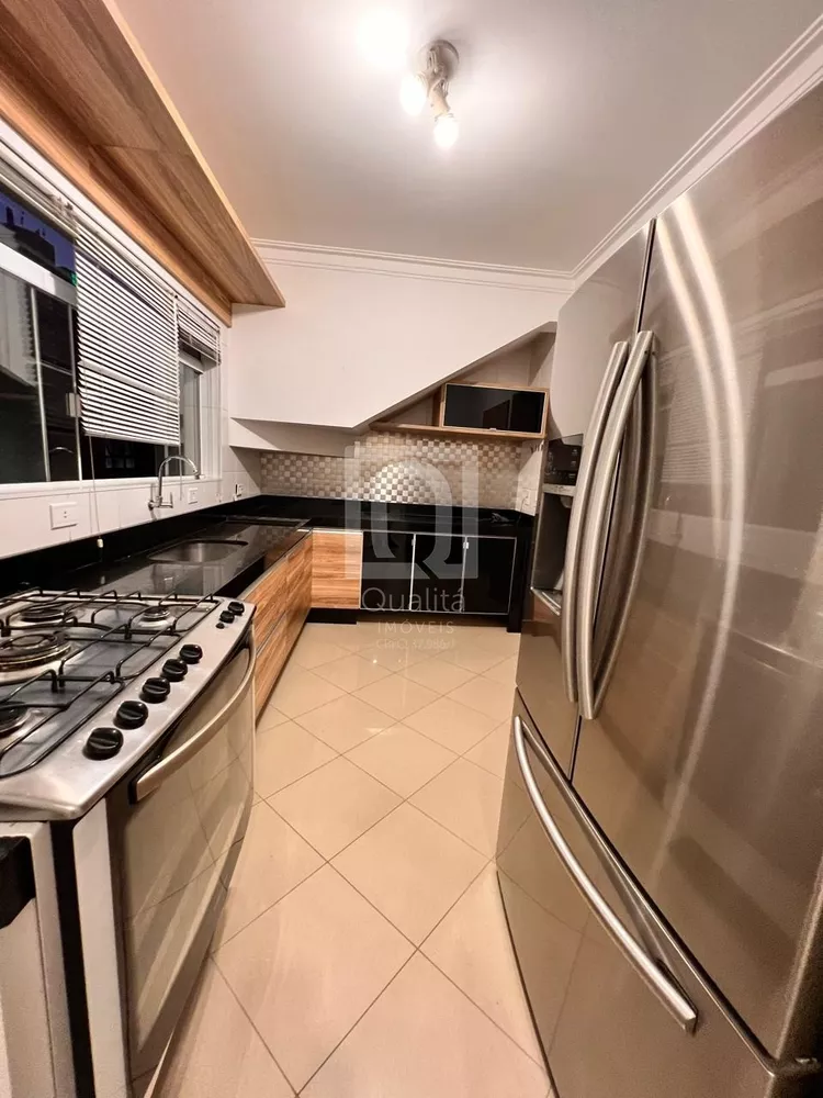 Apartamento à venda com 3 quartos, 200m² - Foto 8