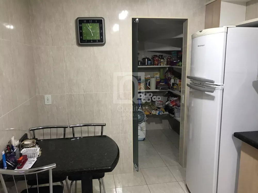 Casa de Condomínio à venda com 4 quartos, 200m² - Foto 13