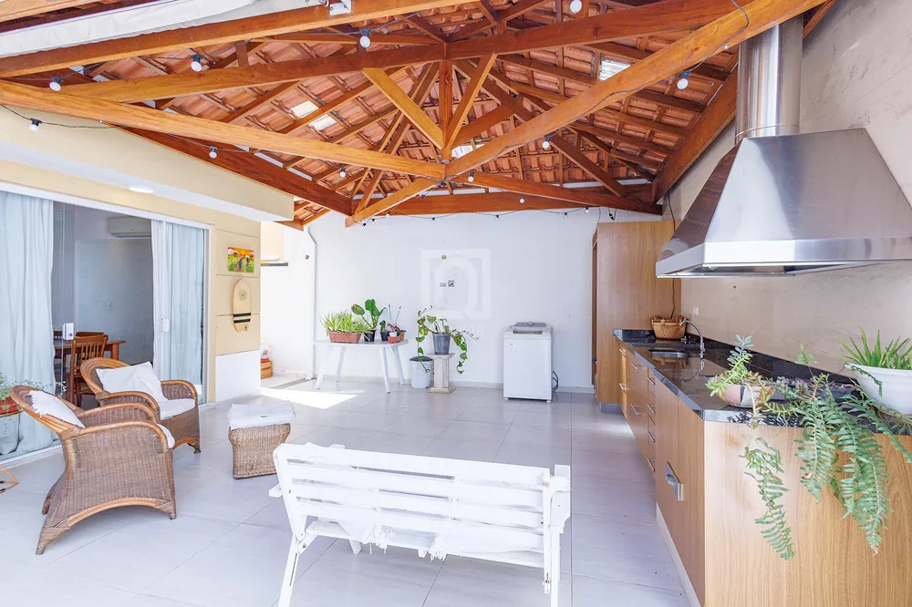 Casa, 4 quartos, 154 m² - Foto 1