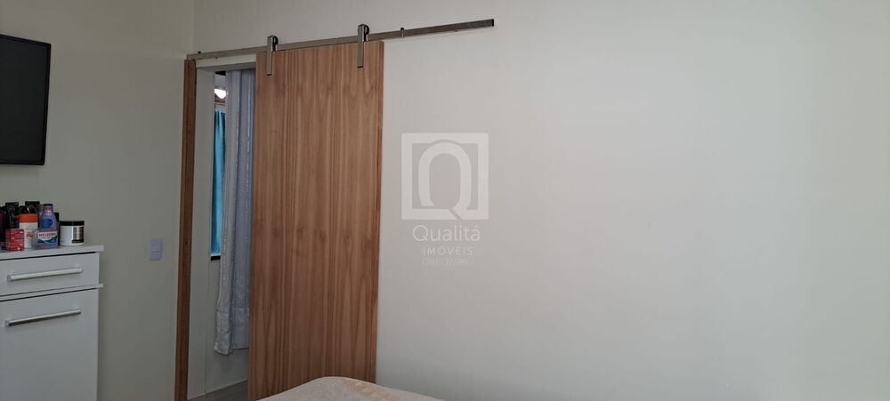 Casa à venda com 2 quartos, 250m² - Foto 9