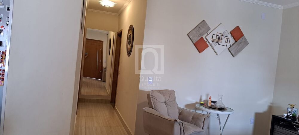 Casa à venda com 2 quartos, 250m² - Foto 3