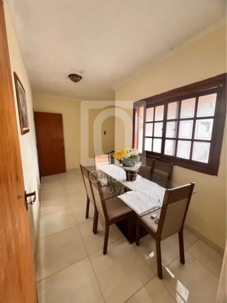 Casa à venda com 3 quartos, 140m² - Foto 2