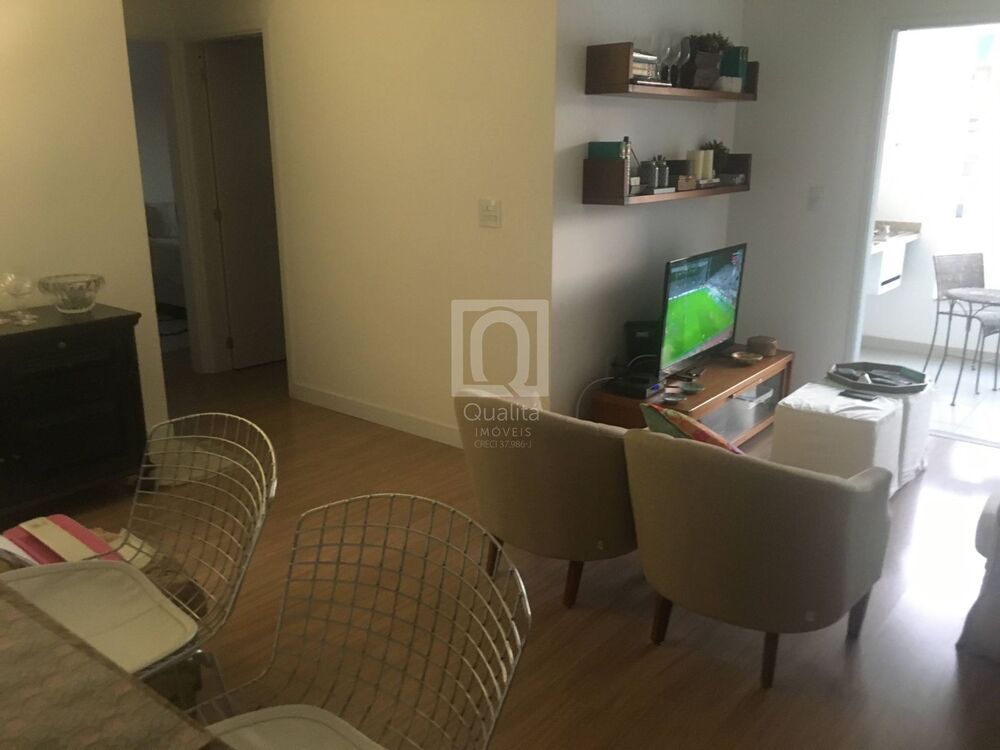 Apartamento à venda com 2 quartos, 72m² - Foto 2