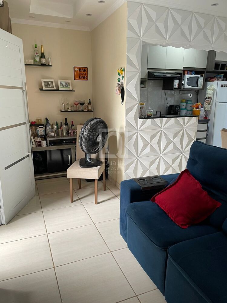 Casa à venda com 2 quartos, 65m² - Foto 3