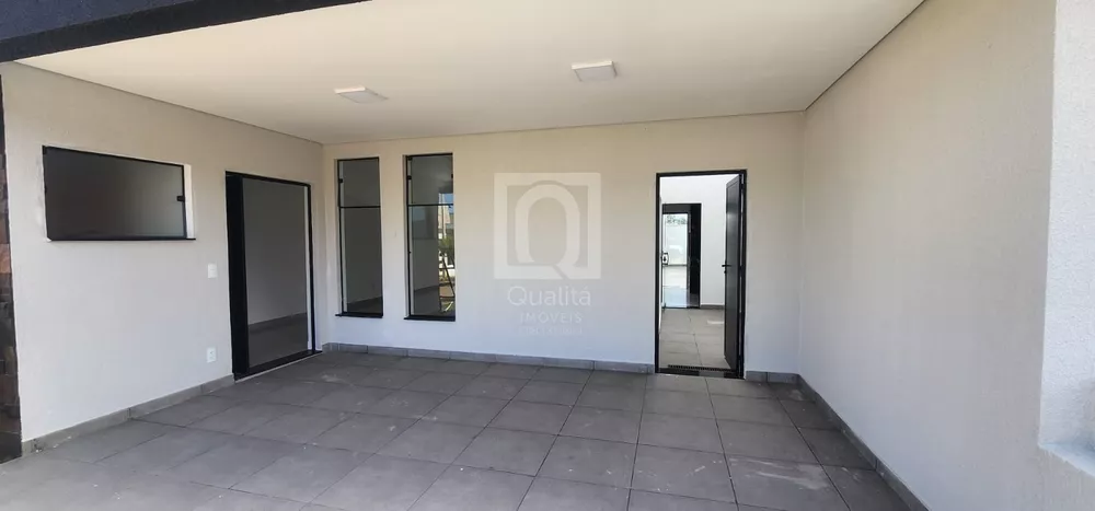 Casa de Condomínio à venda com 3 quartos, 220m² - Foto 2