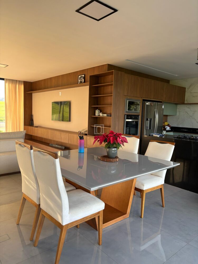 Casa de Condomínio à venda com 4 quartos, 432m² - Foto 1