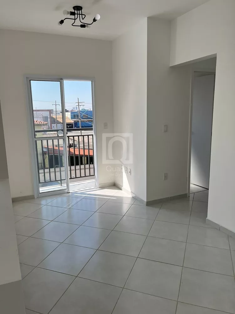 Apartamento à venda com 2 quartos, 45m² - Foto 2