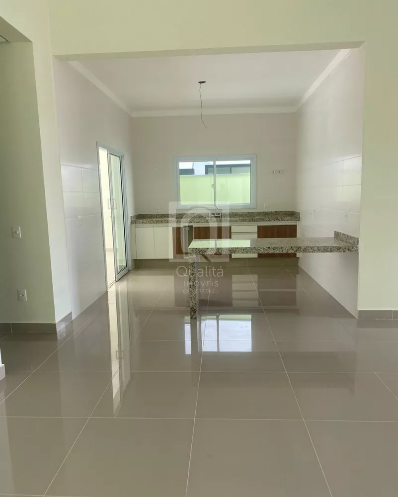 Casa de Condomínio à venda com 3 quartos, 180m² - Foto 1