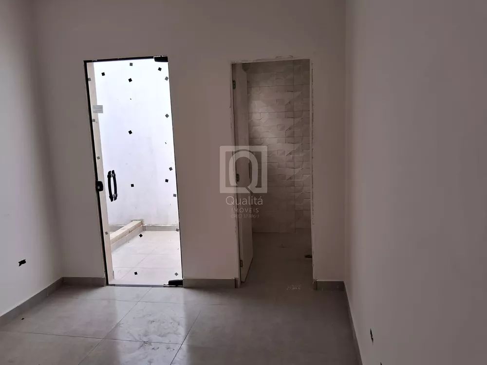 Casa à venda com 2 quartos, 51m² - Foto 4