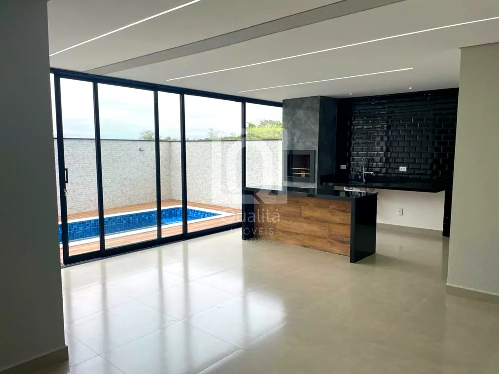 Casa de Condomínio à venda com 3 quartos, 200m² - Foto 1