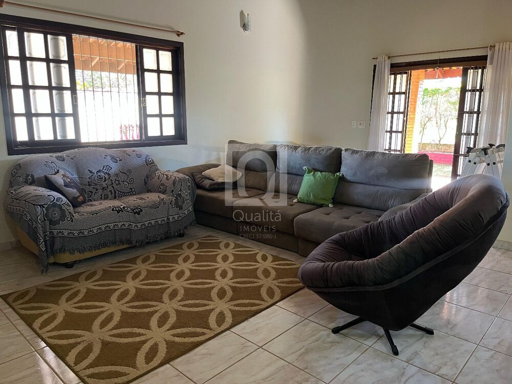 Chácara à venda com 3 quartos, 300m² - Foto 1
