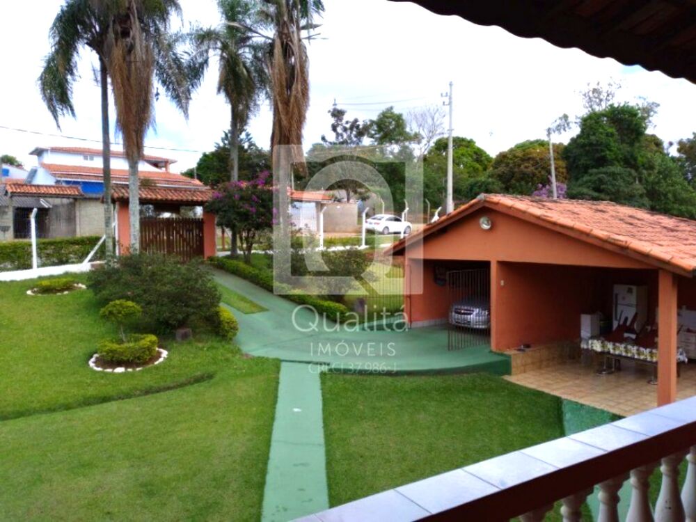 Chácara, 4 quartos, 2406 m² - Foto 1