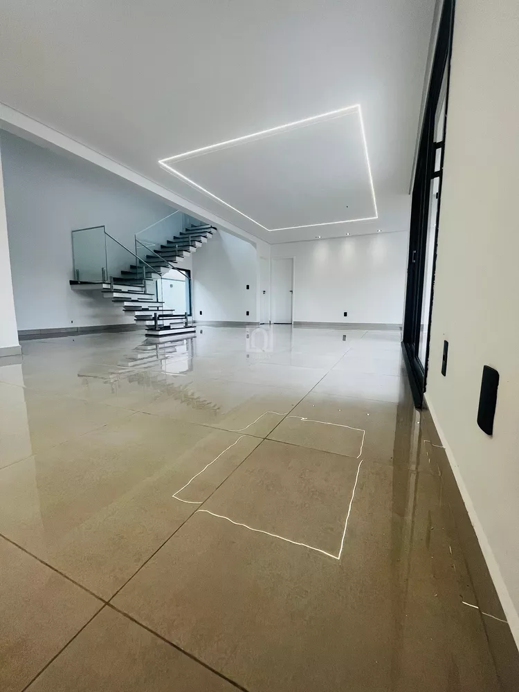 Casa de Condomínio à venda com 3 quartos, 405m² - Foto 4