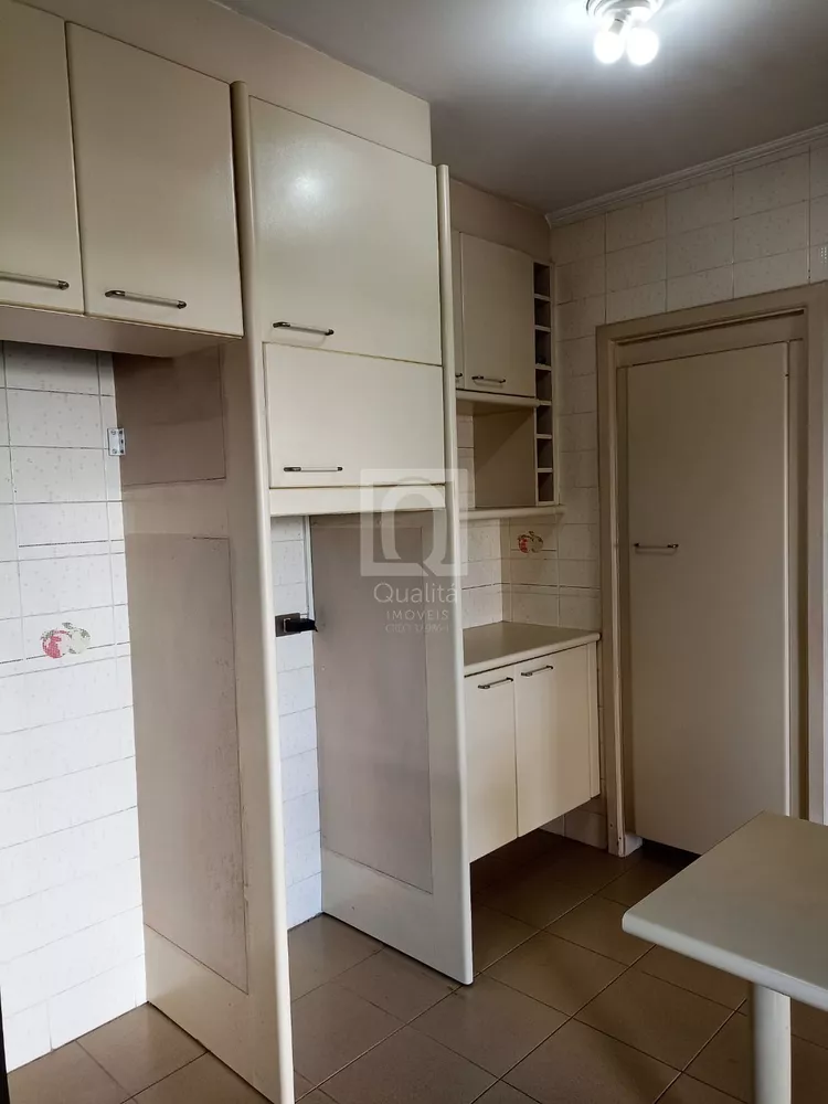 Apartamento à venda com 4 quartos, 196m² - Foto 9