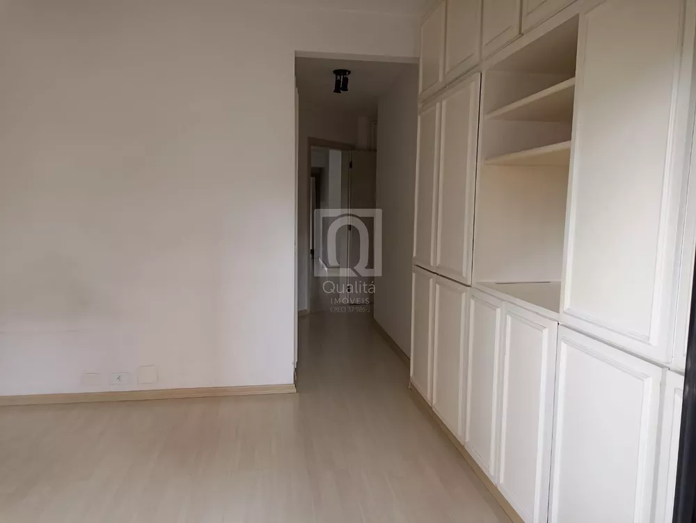 Apartamento à venda com 4 quartos, 196m² - Foto 5