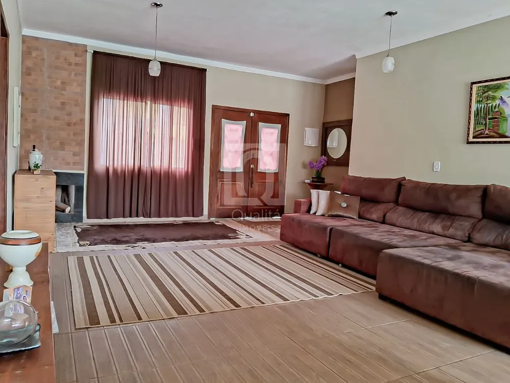 Chácara, 4 quartos, 965 m² - Foto 1