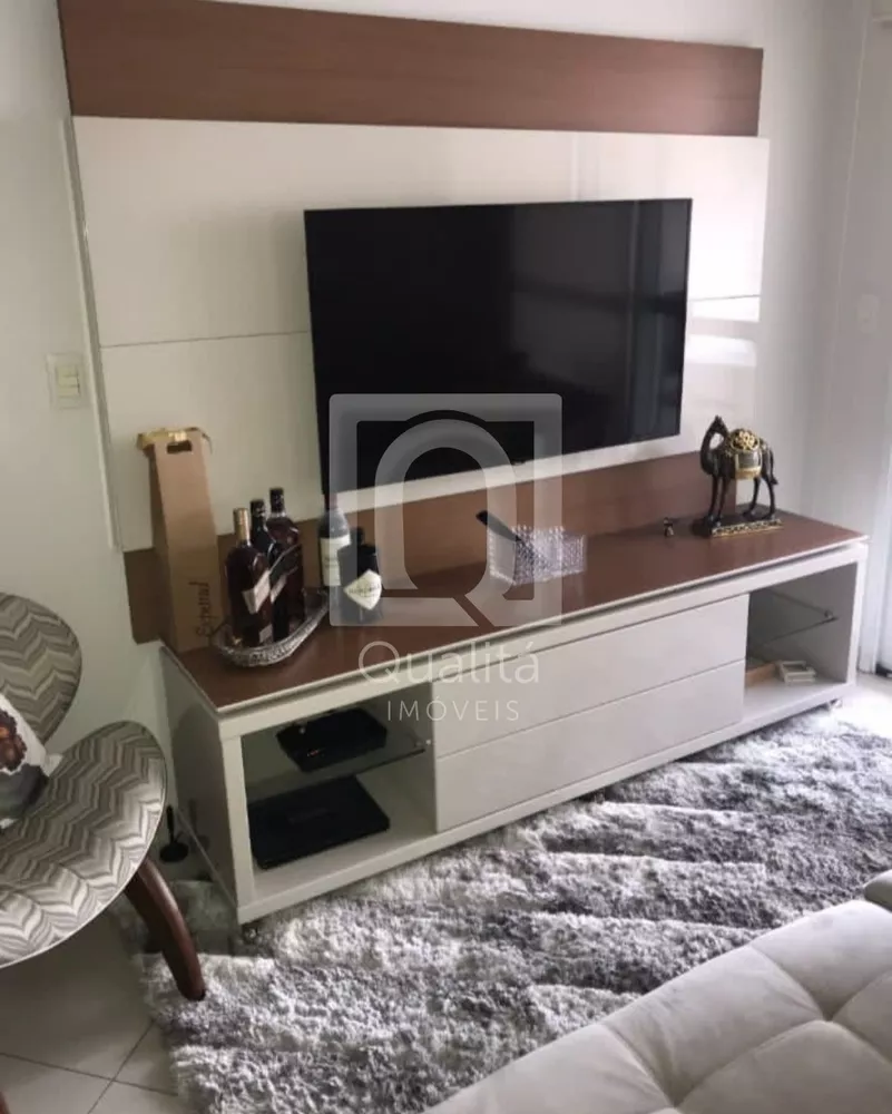 Apartamento à venda com 2 quartos, 67m² - Foto 2