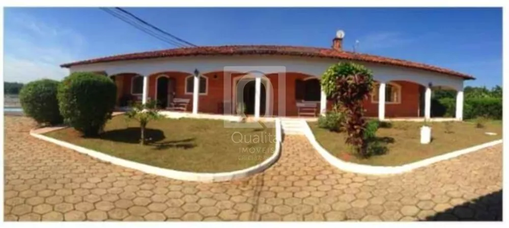 Chácara à venda com 3 quartos, 1500m² - Foto 1