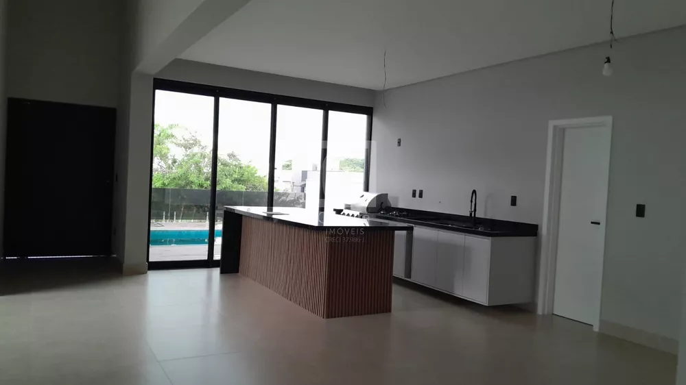 Casa de Condomínio à venda com 3 quartos, 475m² - Foto 2