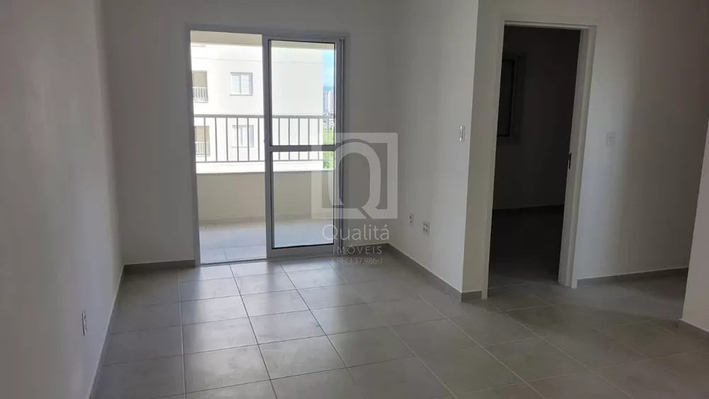 Apartamento à venda com 2 quartos, 61m² - Foto 2