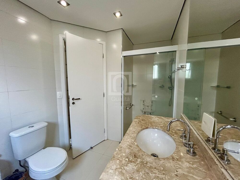 Apartamento, 3 quartos, 194 m² - Foto 2