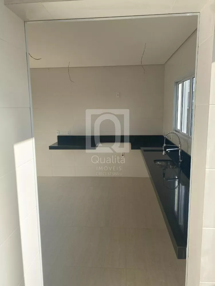 Casa de Condomínio à venda com 3 quartos, 215m² - Foto 6