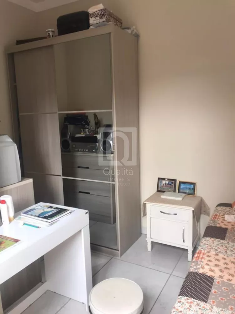 Casa à venda com 3 quartos, 90m² - Foto 12