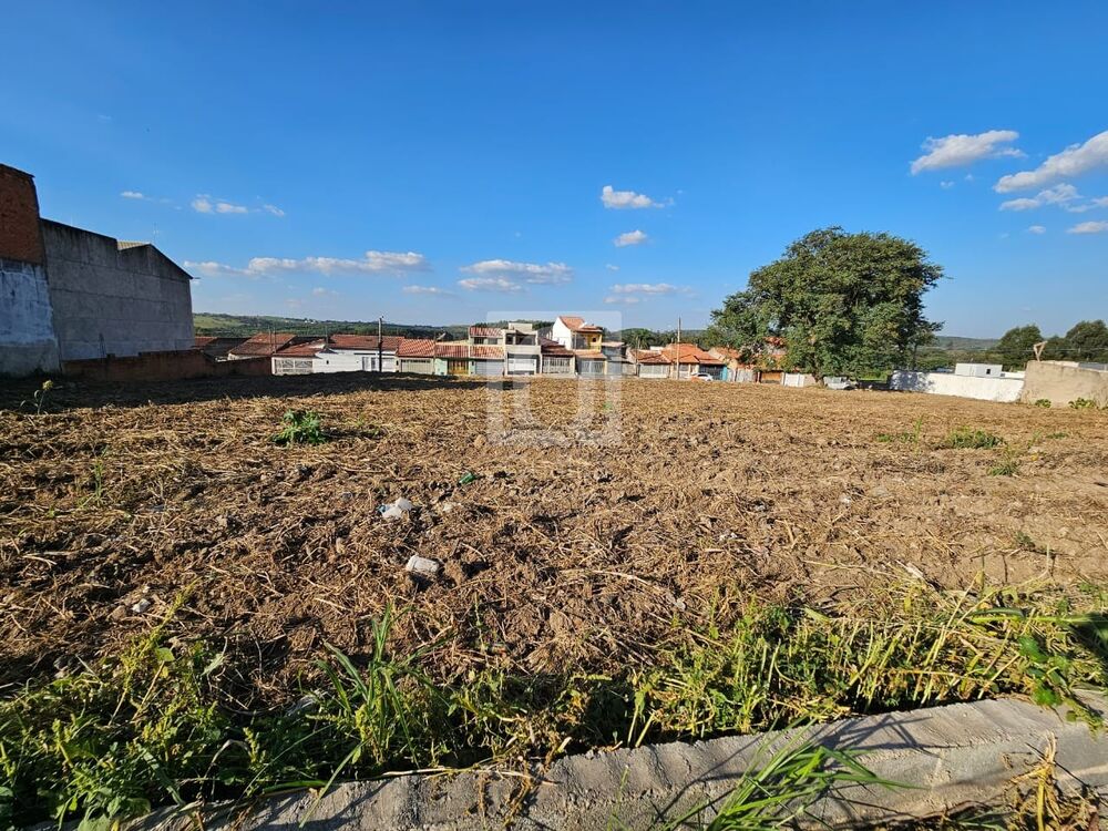Terreno à venda, 250m² - Foto 1